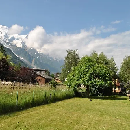 Hostal Fleur Des Neiges