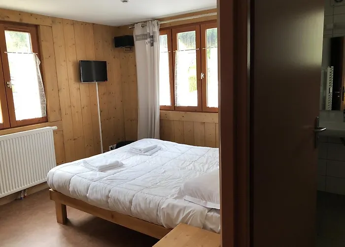 Hostel Fleur Des Neiges